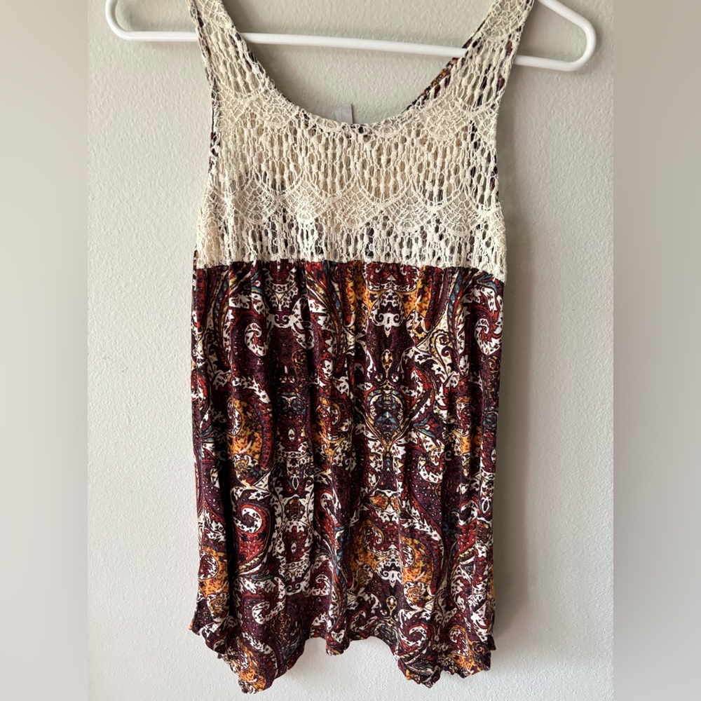 Bohemian Paisley Lace Trim Tank Top - Picture 4 of 9